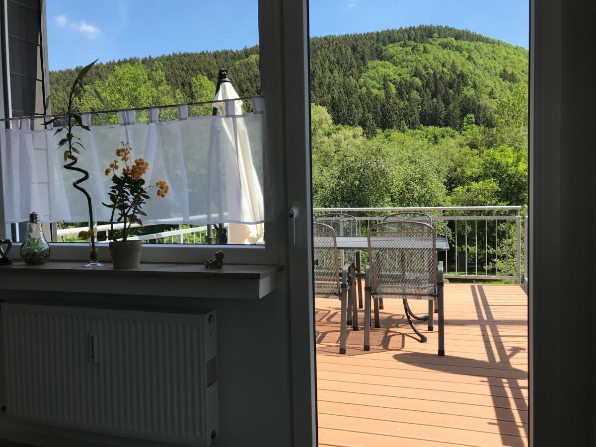 Apartamento Haus Kyllblick Birresborn Exterior foto